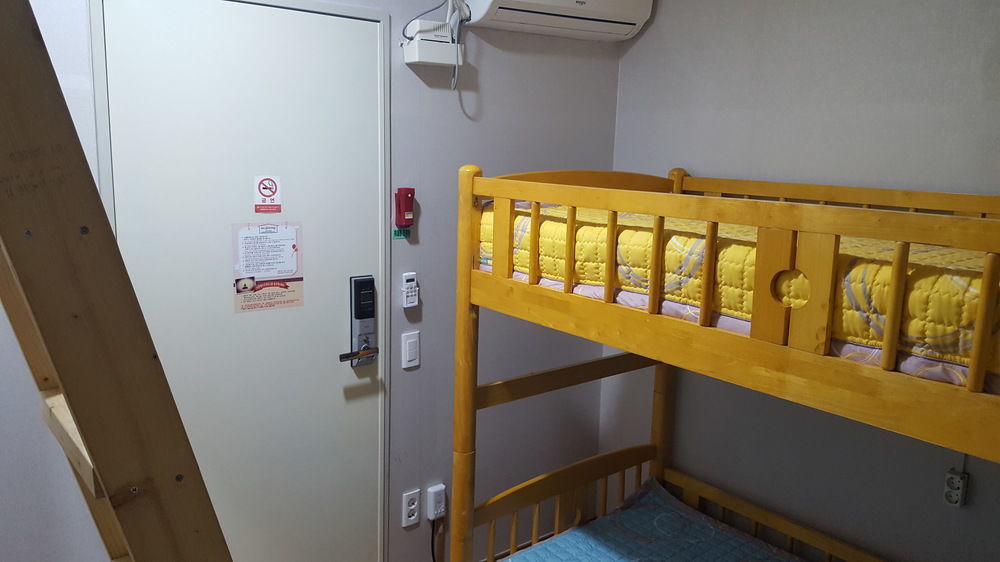 Sopoong Guesthouse Пусан Екстериор снимка