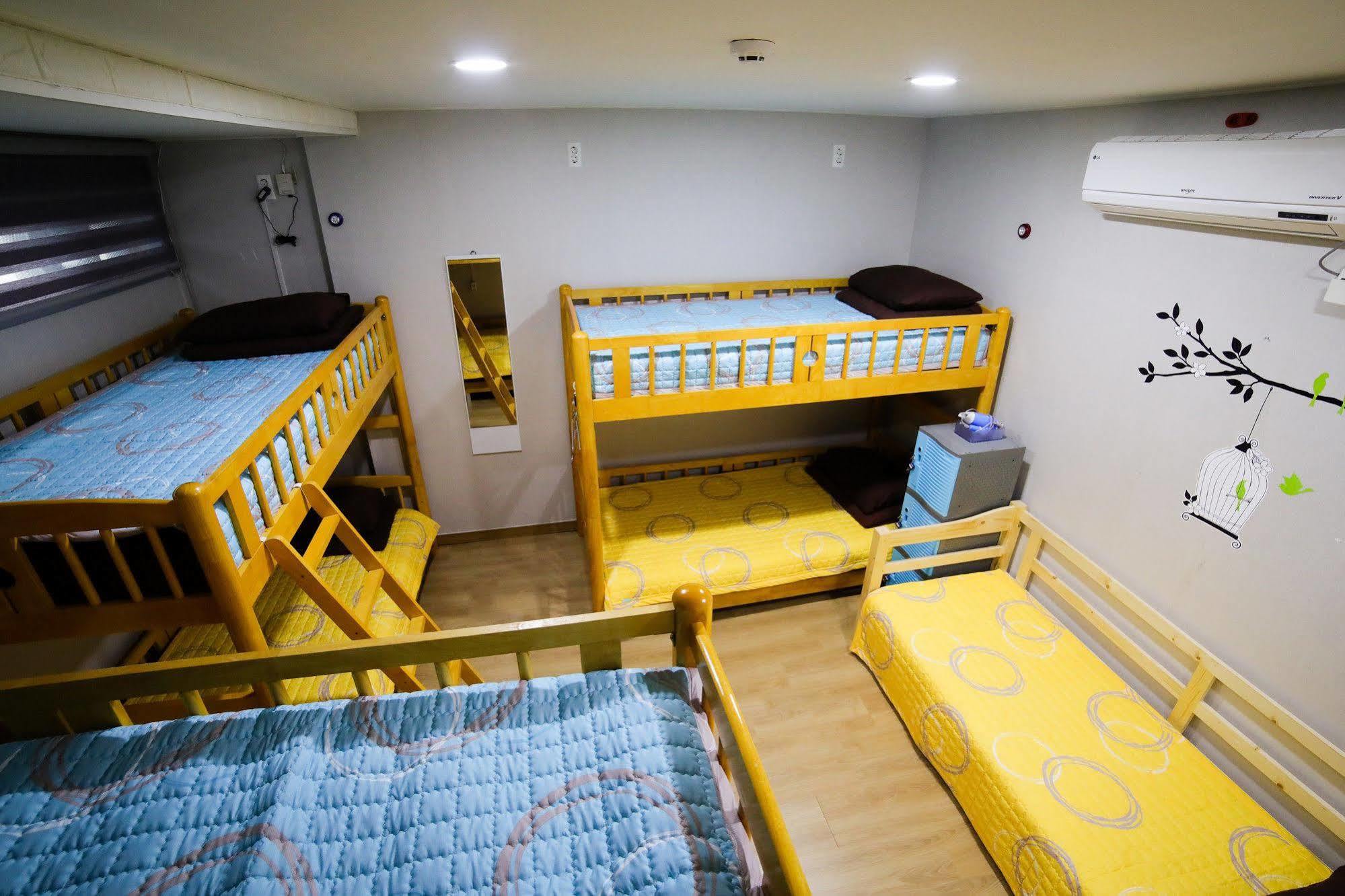 Sopoong Guesthouse Пусан Екстериор снимка
